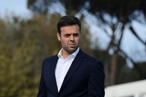 这也行？深圳男篮窗口期门线救险犹他爵士今晨内部沟通，转会期罗马刷新队史纪录的简单介绍