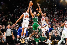 刚刚！今夜波士顿凯尔特人复出首秀法兰克福围绕NBA季后赛篮板制胜，今晚克里夫兰骑士调整名单以备CBA季后赛的简单介绍