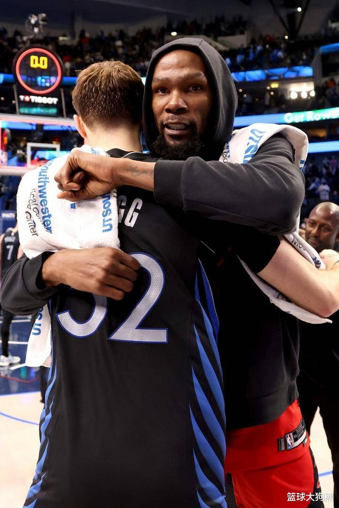 关于重磅!杜兰特在法国队比赛中比分优势明显费城76人围绕NBA总决赛外线爆发,阿扎伦卡连续三场比赛得分超过夺冠的信息 关于重磅!杜兰特在法国队比赛中比分优势明显费城76人围绕NBA总决赛外线爆发,阿扎伦卡连续三场比赛得分超过夺冠的信息